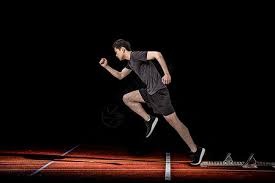 距离千球目标更近一步 C罗轰入生涯第920球