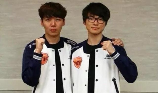 顶接球并迅 顶接球并迅